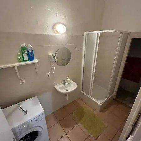 Apartment Near Main Railway And Bus Station, Vankovka