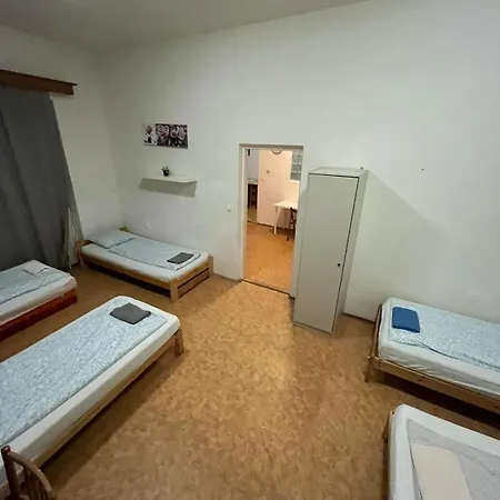 Apartment Near Main Railway And Bus Station, Vankovka